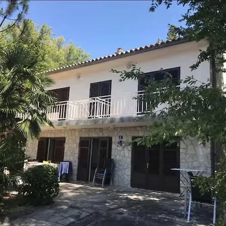 Dvojak Apartmán Njivice